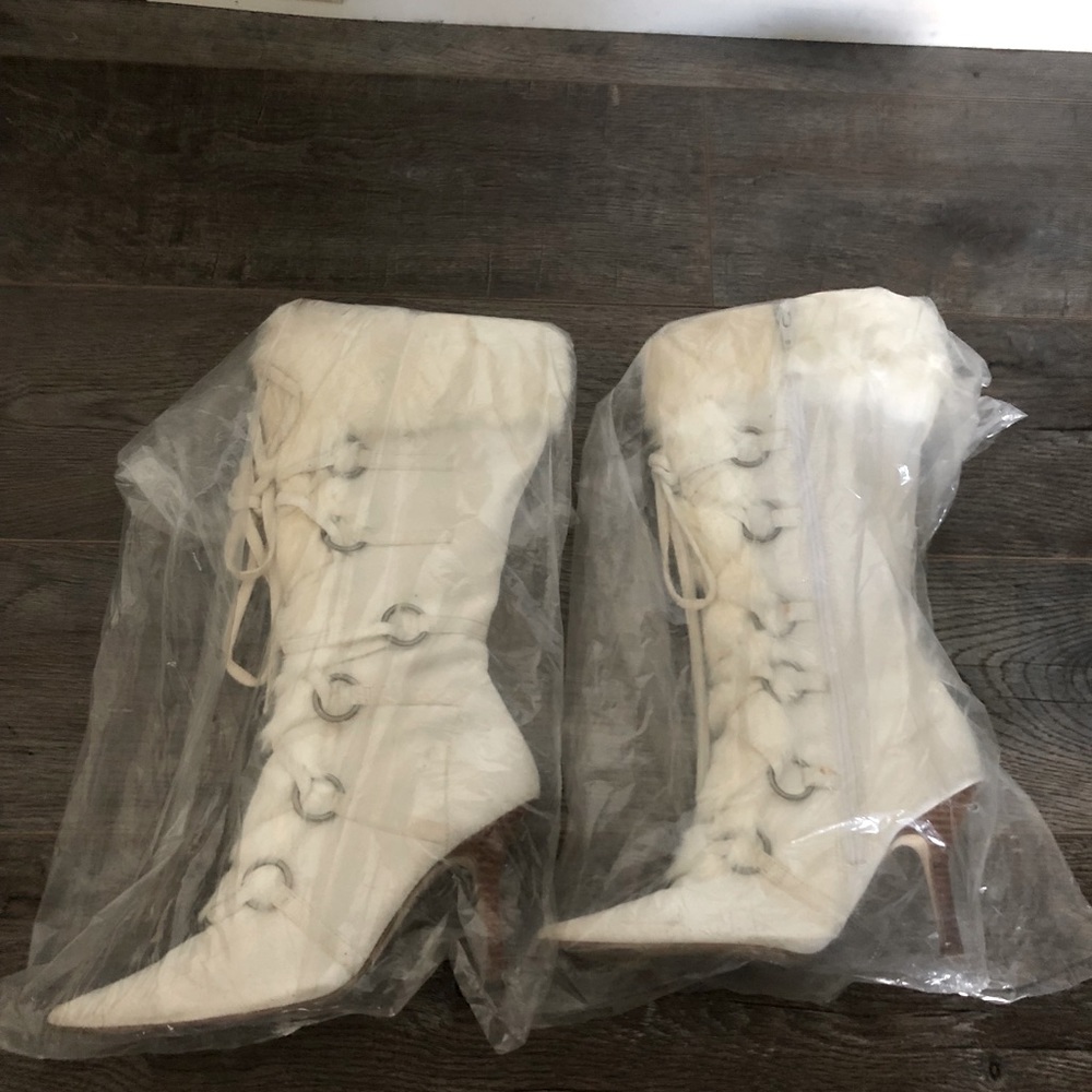White fur heel boots